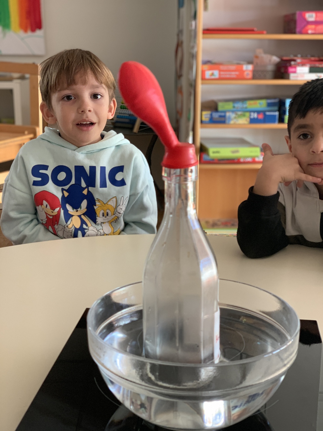 Wasser dehnt sich aus Pfarrkindergarten Karlau