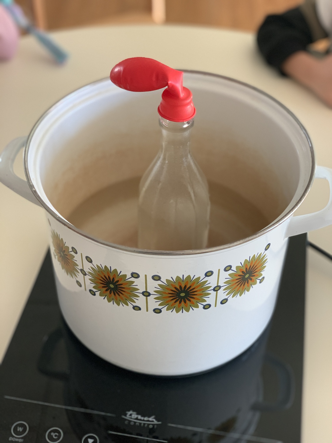 Wasser dehnt sich ausPfarrkindergarten Karlau